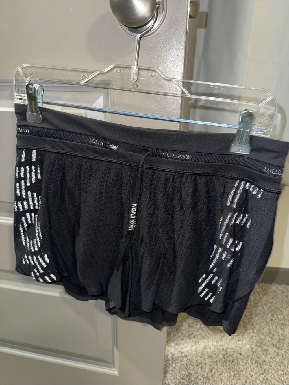 lululemon athletica Fast and Free Airflow Mid-Rise Running Short 3”